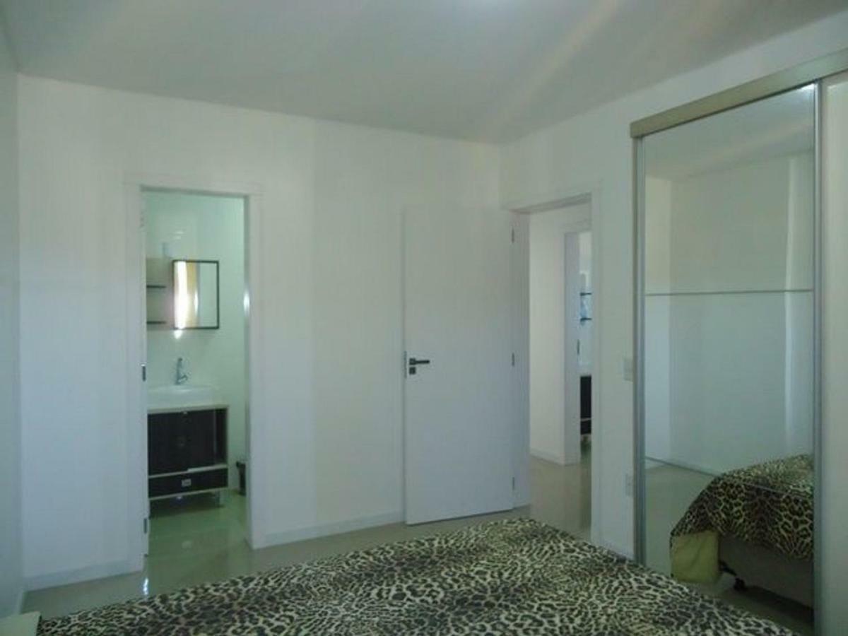 בומבינאס Res. Antonio Pinheiro. Apartamento Com 2 Dormitorios. מראה חיצוני תמונה