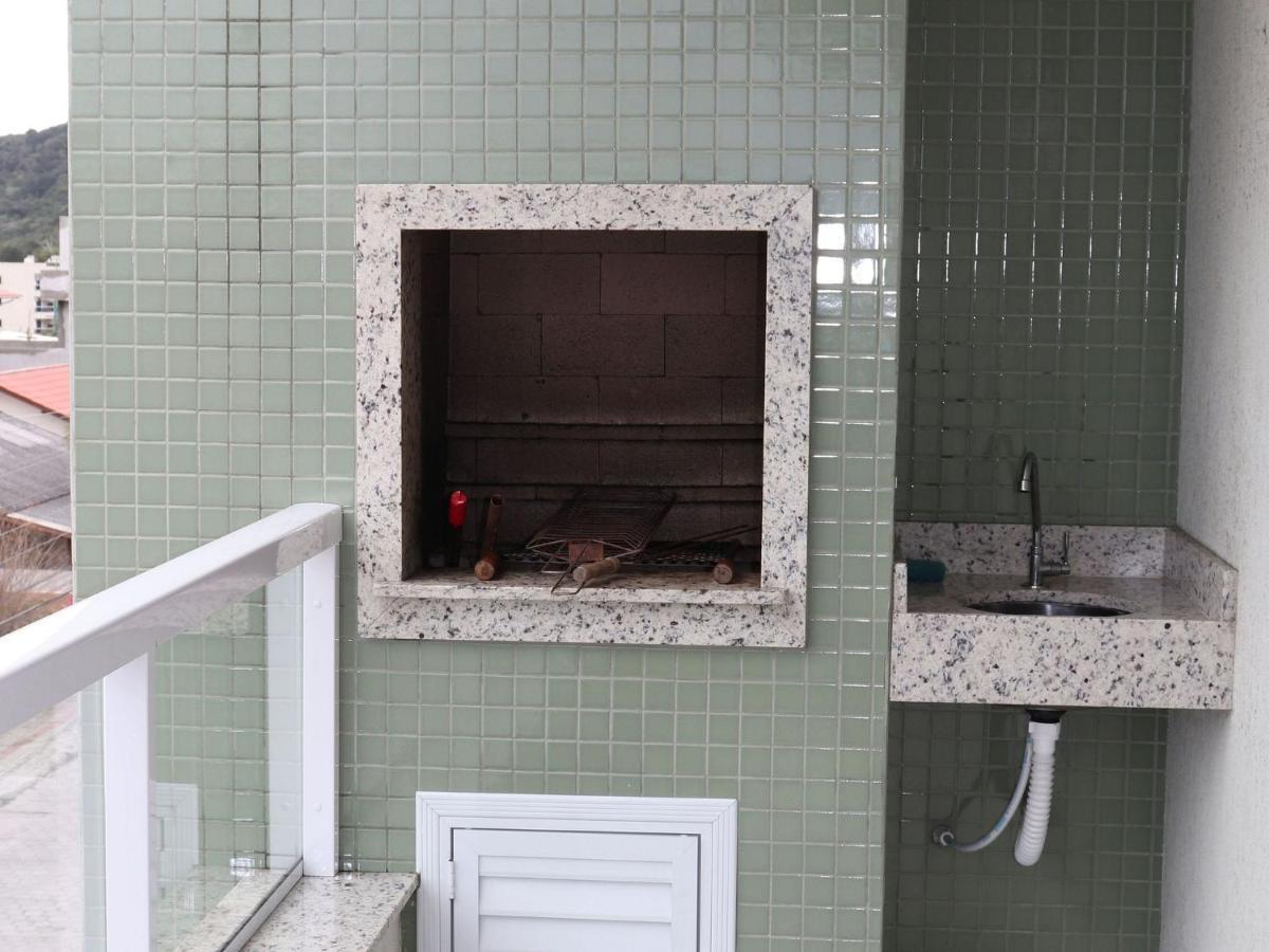 בומבינאס Res. Antonio Pinheiro. Apartamento Com 2 Dormitorios. מראה חיצוני תמונה