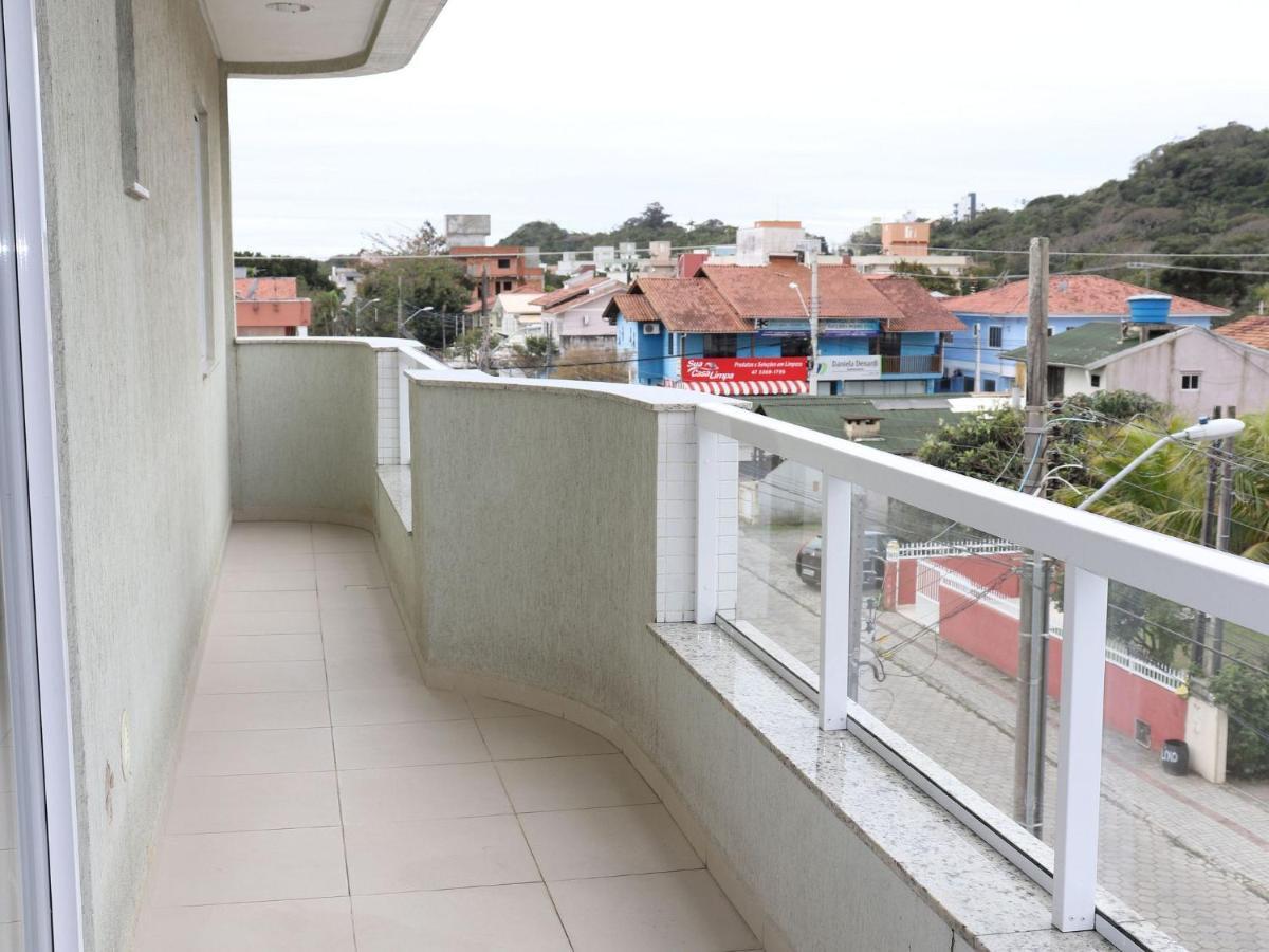 בומבינאס Res. Antonio Pinheiro. Apartamento Com 2 Dormitorios. מראה חיצוני תמונה